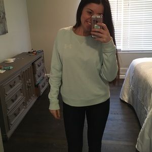 Women’s Under Armour Sweatshirt